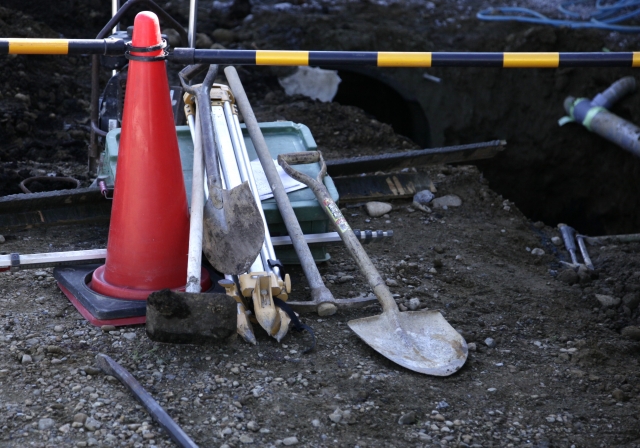 解体工事中の水道管破損リスクと対策